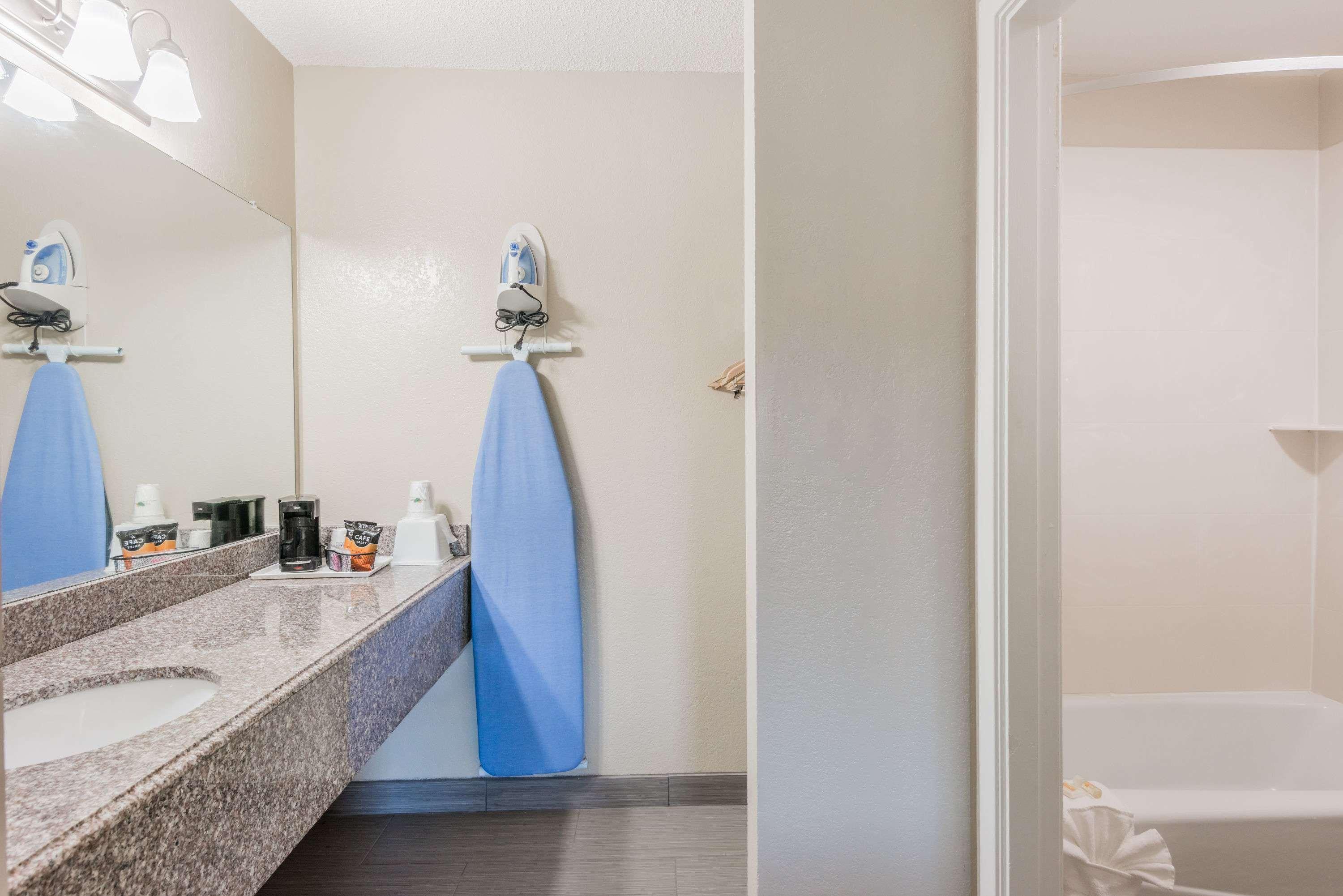 Days Inn By Wyndham San Marcos Habitación foto